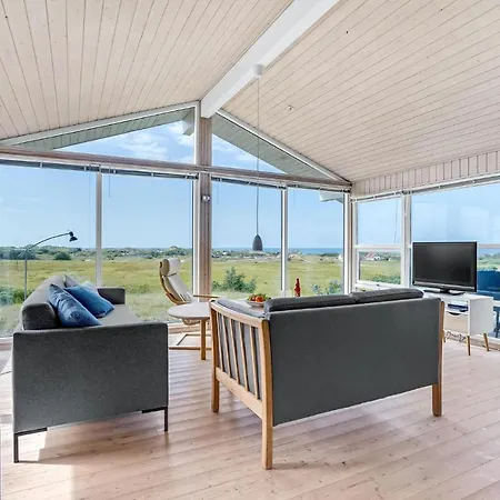 With Fireplace 05 Tatil Evi